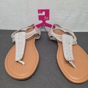 So Kohls Breathtaking Silver Sandals Flats Thong Sparkly Rhinestones Size M 7/8